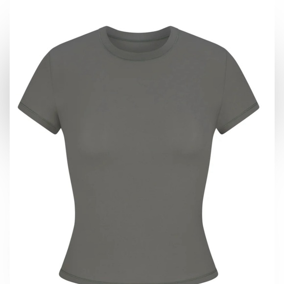 NWT Skims Fits Everybody Short Sleeve T-Shirt  Gunmetal Size XL - Picture 3 of 5